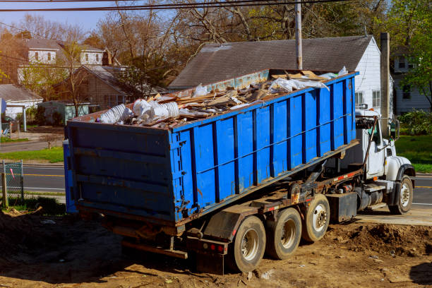 Best Junk Hauling Services  in Henry, IL